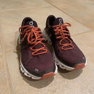 On running cloudswift running sneaker